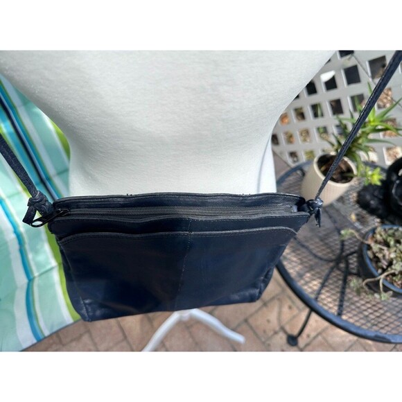 Vintage B Young Blue Leather Crossbody Handbag Pockets Lined Pocketbook Clutch - Picture 9 of 9